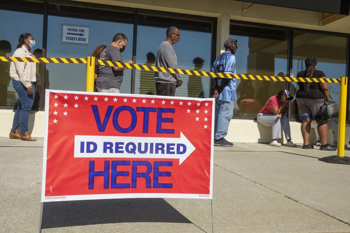 Georgians Set First Day Early Voting Turnout Record In Biggest Test Yet ...